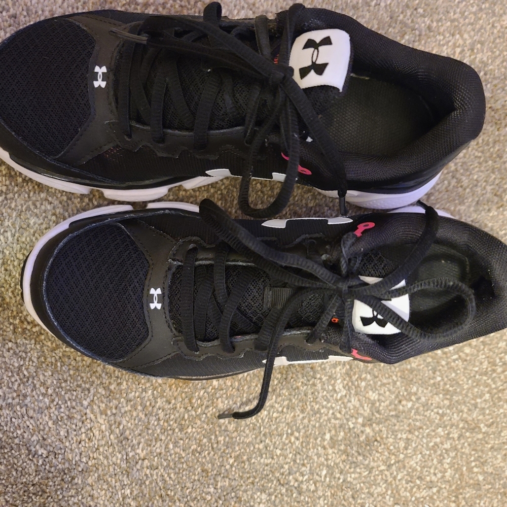 Under Armour Tennis Shoes